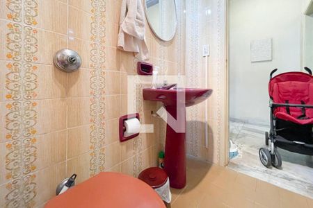 Casa à venda com 160m², 3 quartos e 3 vagasBanheiro Social 1