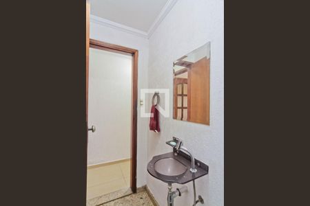 Lavabo de casa para alugar com 3 quartos, 130m² em Parque São Domingos, São Paulo