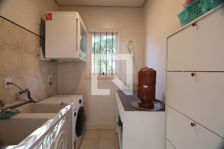 Casa à venda com 242m², 3 quartos e 5 vagasLavanderia