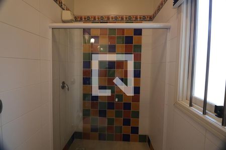 Casa à venda com 242m², 3 quartos e 5 vagasBanheiro de serviço