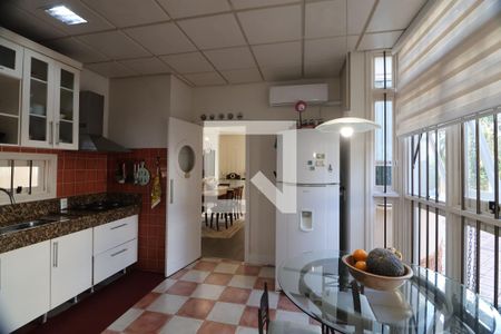 Casa à venda com 242m², 3 quartos e 5 vagasCozinha