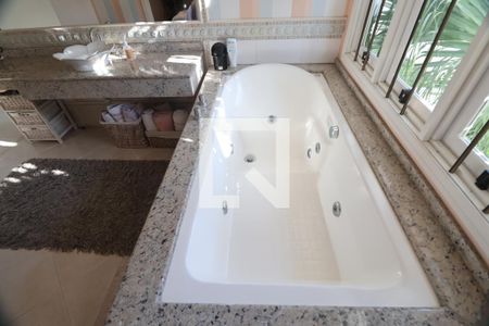 Casa à venda com 242m², 3 quartos e 5 vagasBanheiro da Suíte 3