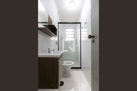 Casa para alugar com 77m², 3 quartos e 1 vaga Casa para alugar com 77m², 3 quartos e 1 vagaBanheiro 2