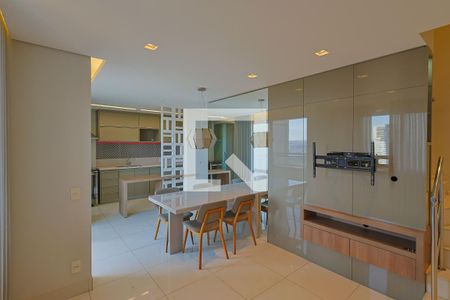 Apartamento para alugar com 96m², 2 quartos e 2 vagasSala