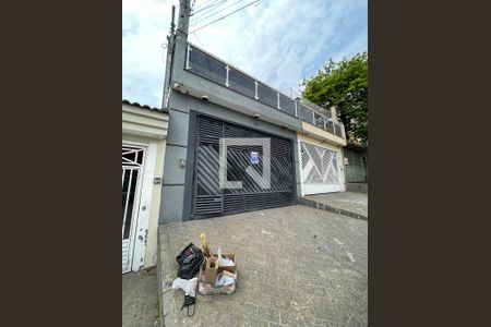 Fachada + Placa de casa à venda com 3 quartos, 150m² em Vila Constança, São Paulo