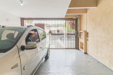 Casa à venda com 144m², 4 quartos e 2 vagas Casa à venda com 144m², 4 quartos e 2 vagasGaragem