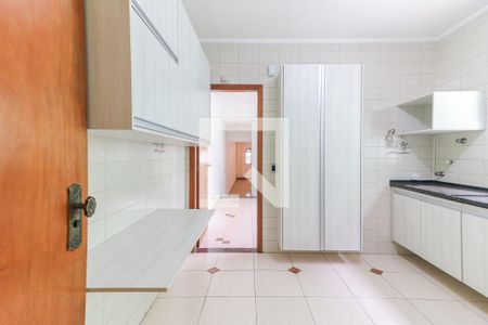 Casa à venda com 144m², 4 quartos e 2 vagas Casa à venda com 144m², 4 quartos e 2 vagasCozinha