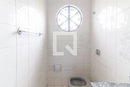 Casa à venda com 144m², 4 quartos e 2 vagas Casa à venda com 144m², 4 quartos e 2 vagasBanheiro Social