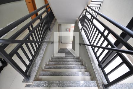 Apartamento para alugar com 33m², 1 quarto e sem vagaEscada de Acesso