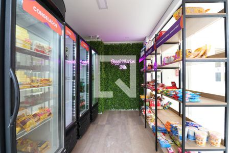 Apartamento para alugar com 27m², 1 quarto e sem vagaMini Mercado