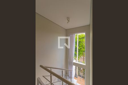 Casa para alugar com 160m², 3 quartos e 3 vagasEscada