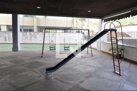 Apartamento à venda com 72m², 2 quartos e 1 vagaÁrea comum