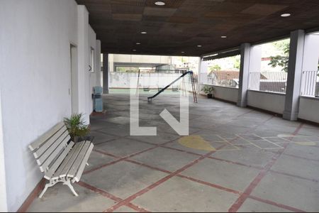 Apartamento à venda com 72m², 2 quartos e 1 vagaÁrea comum