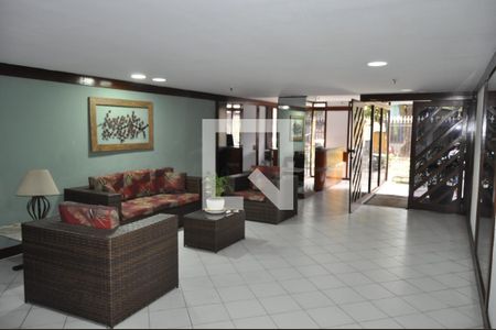 Apartamento à venda com 72m², 2 quartos e 1 vagaÁrea comum