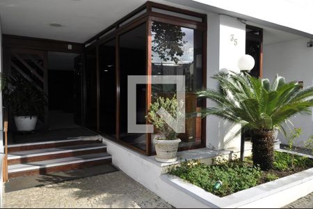 Apartamento à venda com 72m², 2 quartos e 1 vagaFachada