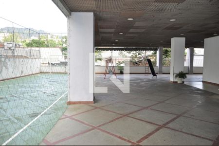 Apartamento à venda com 72m², 2 quartos e 1 vagaÁrea comum