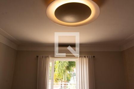 Casa de condomínio à venda com 550m², 3 quartos e 8 vagas Casa de condomínio à venda com 550m², 3 quartos e 8 vagasSUÌTE 1