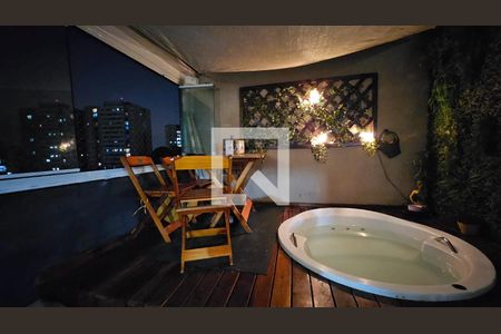 Apartamento à venda com 84m², 2 quartos e 1 vaga Apartamento à venda com 84m², 2 quartos e 1 vagaCobertura