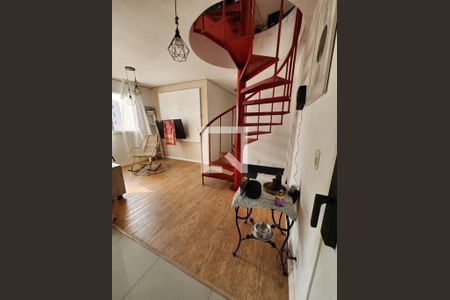 Apartamento à venda com 84m², 2 quartos e 1 vaga Apartamento à venda com 84m², 2 quartos e 1 vagaSala