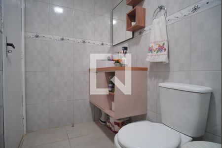Casa à venda com 70m², 3 quartos e 1 vaga Casa à venda com 70m², 3 quartos e 1 vagaBanheiro