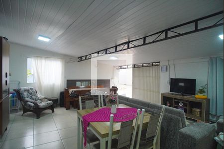 Casa à venda com 70m², 3 quartos e 1 vaga Casa à venda com 70m², 3 quartos e 1 vagaEspaço Gourmet