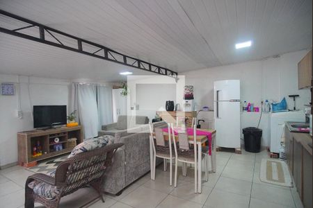 Casa à venda com 70m², 3 quartos e 1 vaga Casa à venda com 70m², 3 quartos e 1 vagaEspaço Gourmet