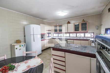 Casa de condomínio para alugar com 440m², 4 quartos e 4 vagasCozinha