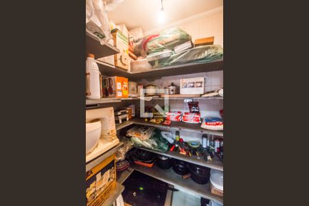 Casa de condomínio para alugar com 440m², 4 quartos e 4 vagasDespensa