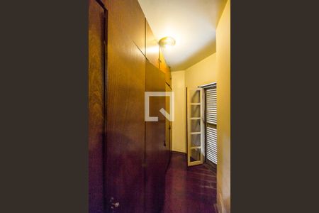 Casa de condomínio para alugar com 440m², 4 quartos e 4 vagasCloset da suíte 2