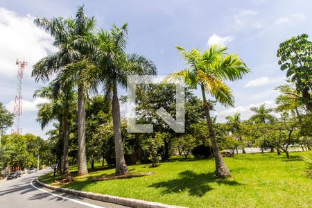 Casa de condomínio para alugar com 440m², 4 quartos e 4 vagasVista da Rua