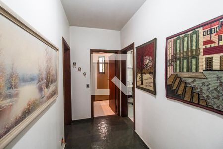 Casa de condomínio para alugar com 440m², 4 quartos e 4 vagasCorredor