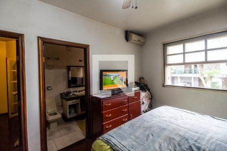 Casa de condomínio para alugar com 440m², 4 quartos e 4 vagasSuíte 2