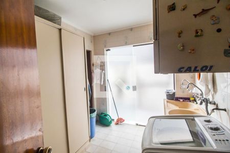 Casa de condomínio para alugar com 440m², 4 quartos e 4 vagasÁrea de Serviço