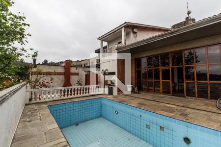 Casa de condomínio para alugar com 440m², 4 quartos e 4 vagasPiscina