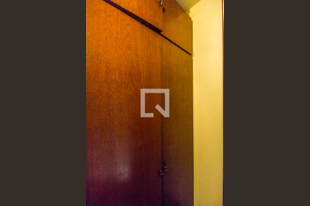 Casa de condomínio para alugar com 440m², 4 quartos e 4 vagasCloset da suíte 2