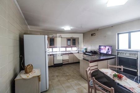 Casa de condomínio para alugar com 440m², 4 quartos e 4 vagasCozinha