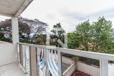 Casa de condomínio para alugar com 440m², 4 quartos e 4 vagasVaranda