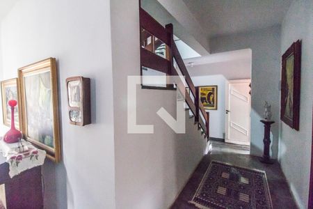 Casa de condomínio para alugar com 440m², 4 quartos e 4 vagasCorredor