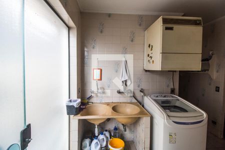 Casa de condomínio para alugar com 440m², 4 quartos e 4 vagasÁrea de Serviço