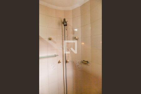 Casa de condomínio para alugar com 440m², 4 quartos e 4 vagasBanheiro