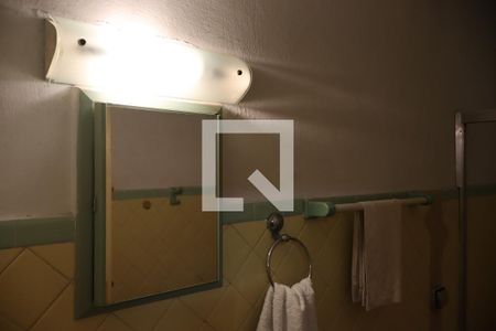 Casa à venda com 428m², 5 quartos e 5 vagasBanheiro social