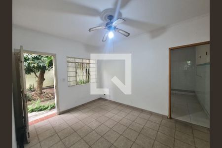 Casa à venda com 428m², 5 quartos e 5 vagasSala Casa 02