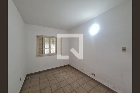 Casa à venda com 428m², 5 quartos e 5 vagasQuarto Casa 02