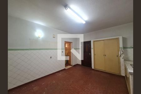 Casa à venda com 428m², 5 quartos e 5 vagasCozinha