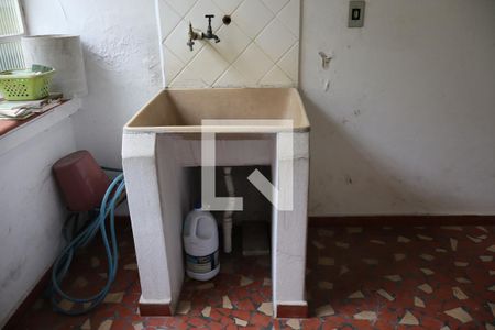 Casa à venda com 428m², 5 quartos e 5 vagasÁrea de Serviço Casa 02