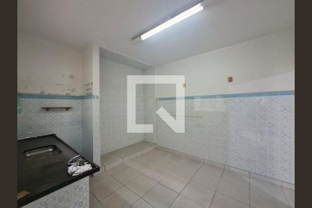 Casa à venda com 428m², 5 quartos e 5 vagasCozinha Casa 02