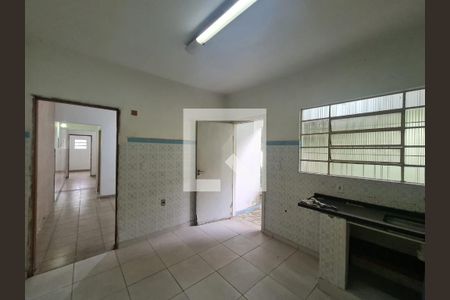 Casa à venda com 428m², 5 quartos e 5 vagasCozinha Casa 02