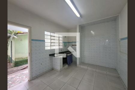 Casa à venda com 428m², 5 quartos e 5 vagasCozinha Casa 02