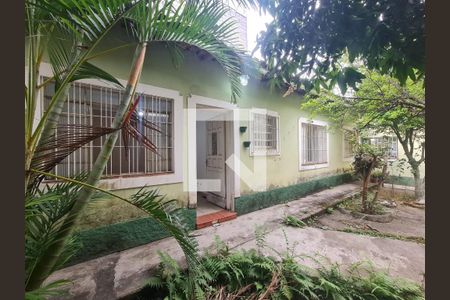 Casa à venda com 428m², 5 quartos e 5 vagasCasa 02 Fundos