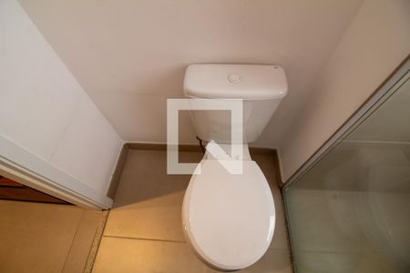 Banheiro de apartamento para alugar com 1 quarto, 48m² em Campo Belo, São Paulo